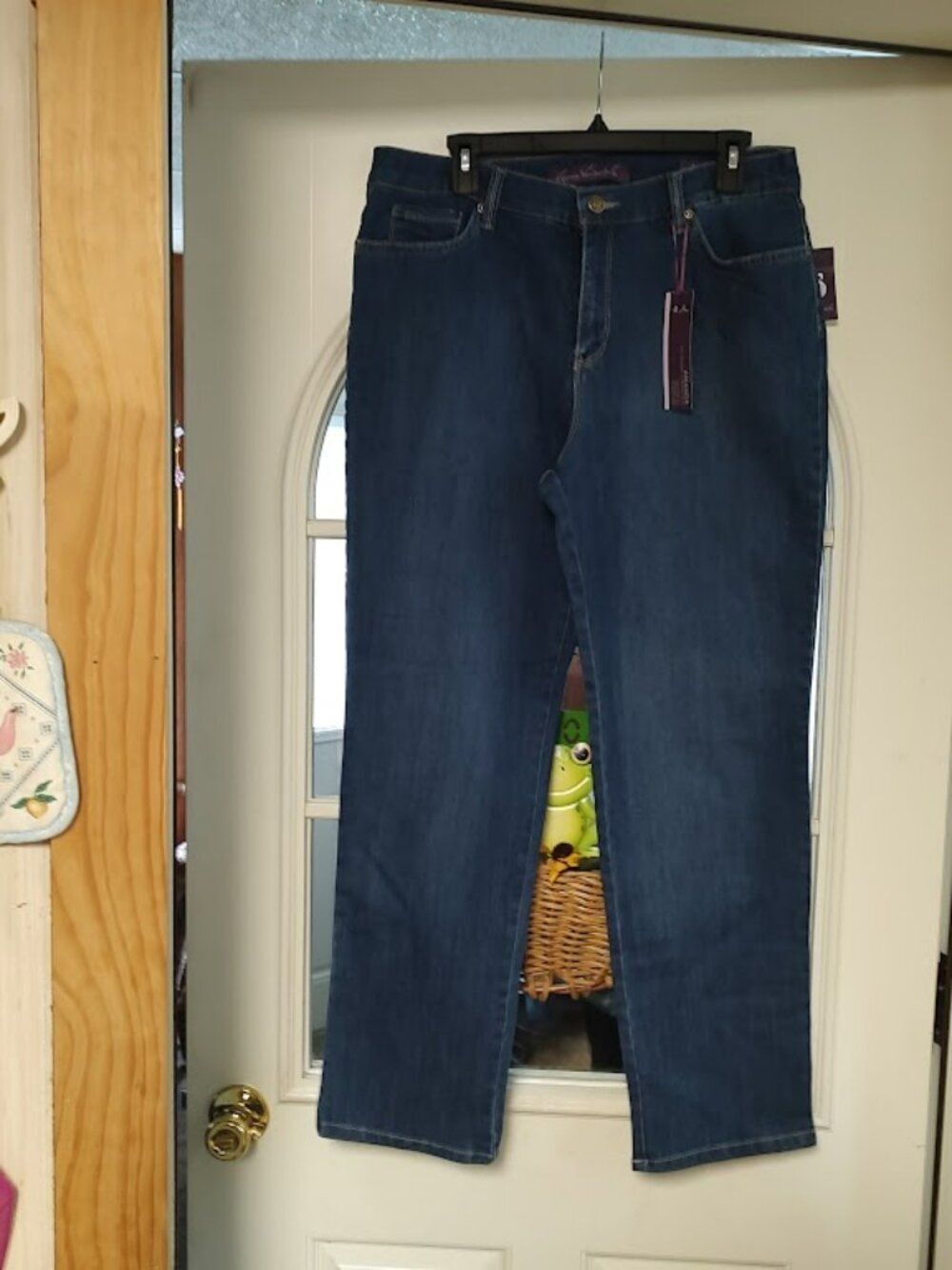 New Gloria Vanderbilt Amanda  Slimming Phoenix Wash Jeans Womens 12 Short